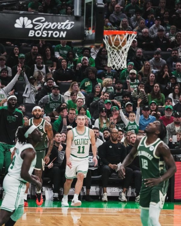 九游会 绿军4连胜送雄鹿3连败 状元榜眼对话共计19中4