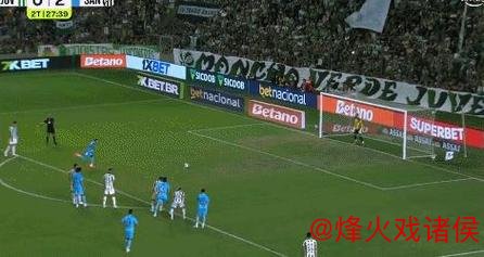 33岁内马尔狂飙:18分钟戴帽 逃离降级区!全队跪地庆祝 33岁内马尔狂飙:18分钟戴帽 逃离降级区!全队跪地庆祝