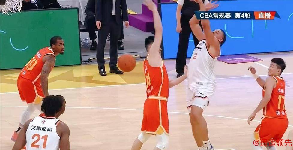CBA第4轮外援秀技艺，布朗41分硬杀上海，谁说外援就只会得分？团队配合差别大，关键时刻是靠真本事还是靠爆发？